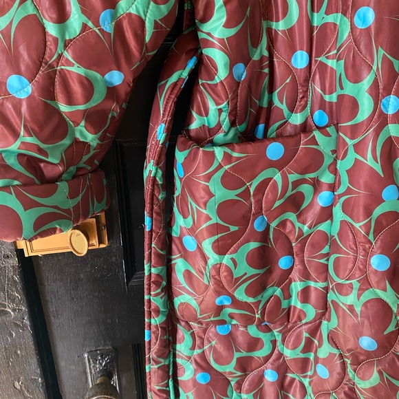 Wray Roberta Puffer in Midnight Daisy - Picture 4 of 7